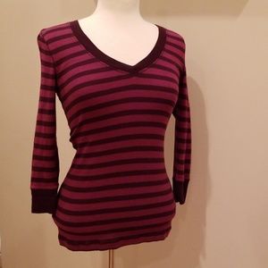 GAP purple stripe v-neck shirt, size small